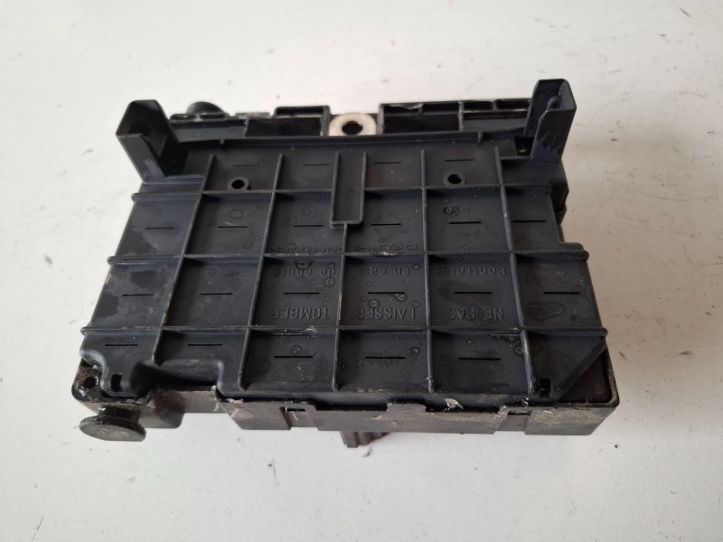 Recambio de caja reles / fusibles para peugeot 307 berlina (s2) nfu referencia OEM IAM 9644038680  