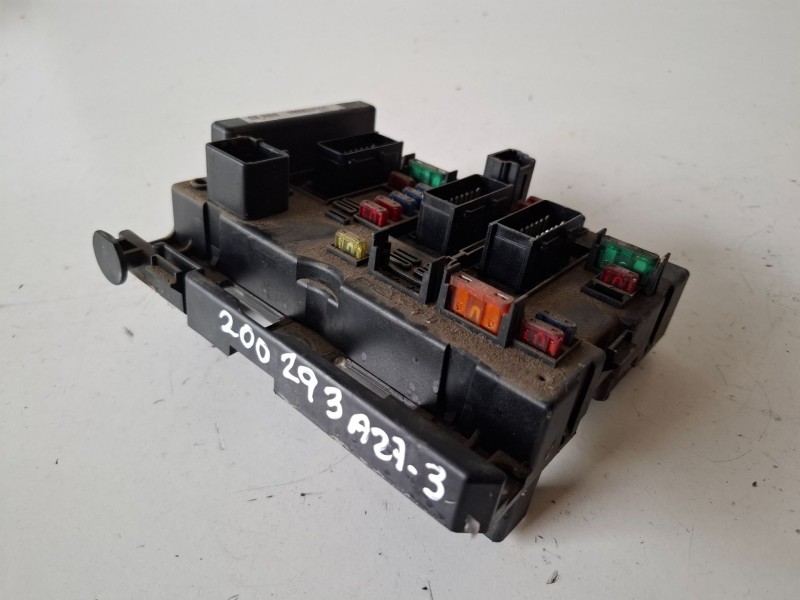 Recambio de caja reles / fusibles para peugeot 307 berlina (s2) nfu referencia OEM IAM 9644038680  