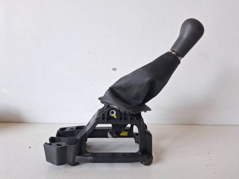 Recambio de palanca cambio para toyota corolla (e12) 1cdftv referencia OEM IAM   
