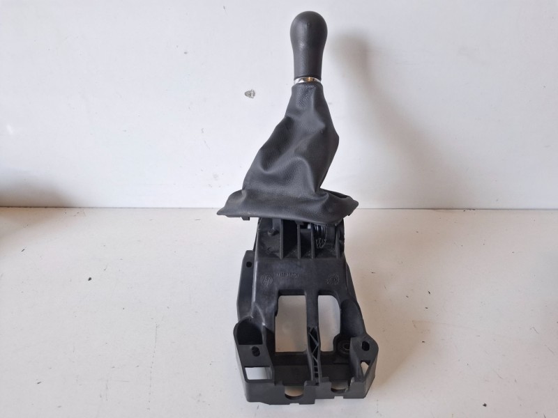 Recambio de palanca cambio para toyota corolla (e12) 1cdftv referencia OEM IAM   