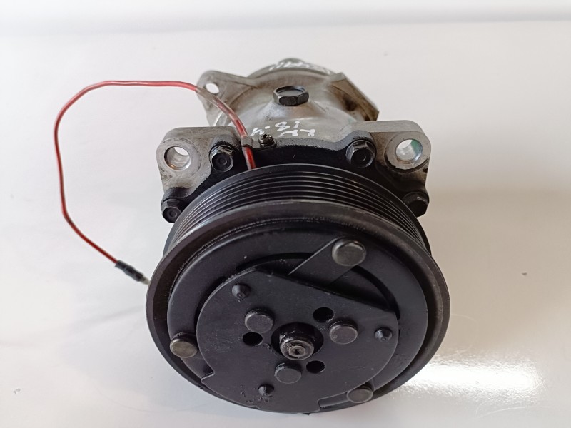Recambio de compresor aire acondicionado para renault 19 (b/c/l53) f8q740 referencia OEM IAM 7700272440  