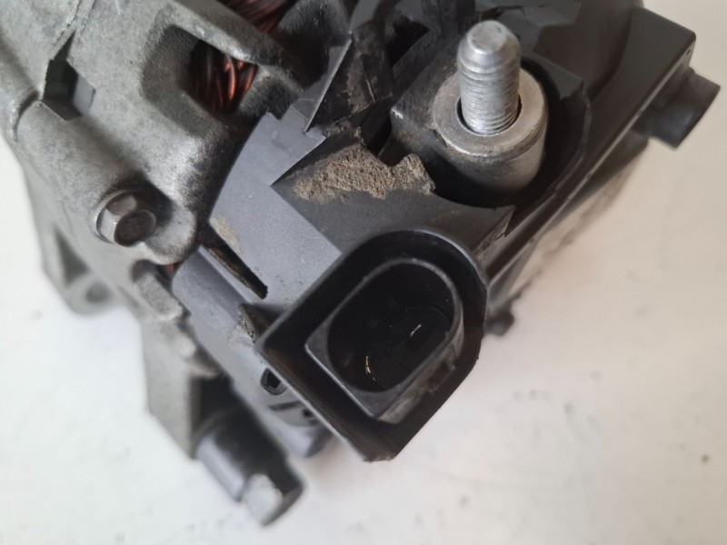 Recambio de alternador para ford focus sportbreak (cb8) t1da referencia OEM IAM AV6N10300DC  