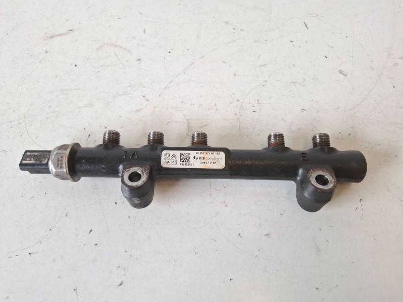 Recambio de rampa inyectora para ford focus sportbreak (cb8) t1da referencia OEM IAM 9685297580  