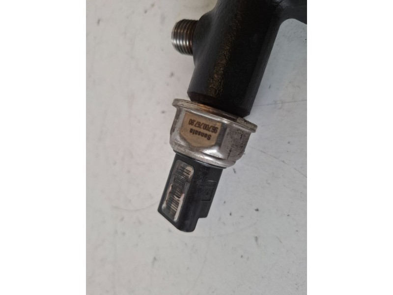 Recambio de rampa inyectora para ford focus sportbreak (cb8) t1da referencia OEM IAM 9685297580  