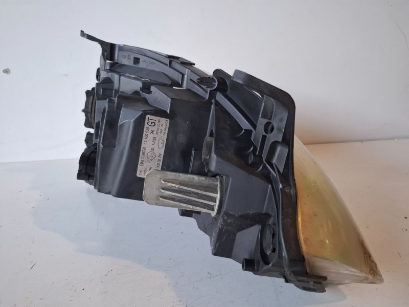 Recambio de faro izquierdo para opel corsa c z12xep referencia OEM IAM 13100535  