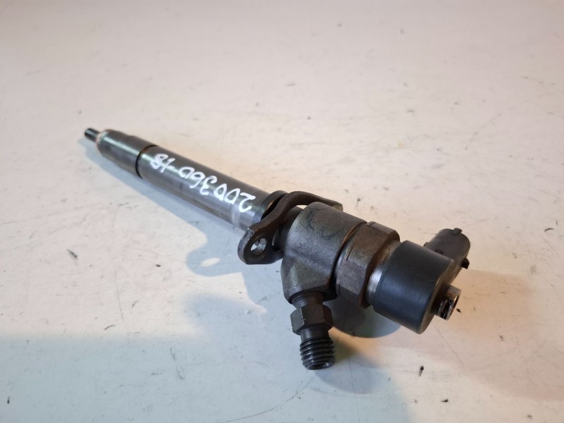 Recambio de inyector para volvo xc90 d5244t5 referencia OEM IAM 0445110078  