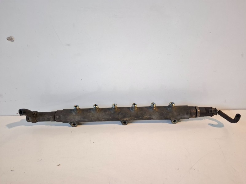Recambio de rampa inyectora para volvo xc90 d5244t5 referencia OEM IAM 0445215015  