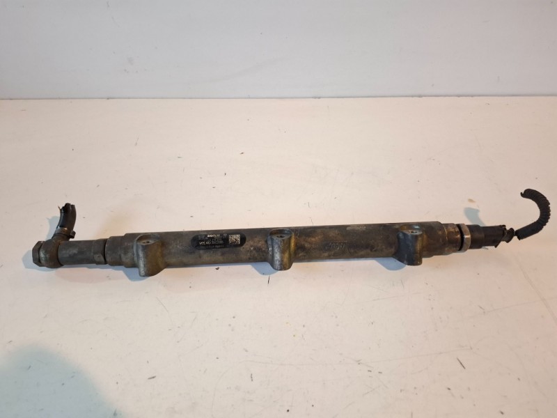 Recambio de rampa inyectora para volvo xc90 d5244t5 referencia OEM IAM 0445215015  