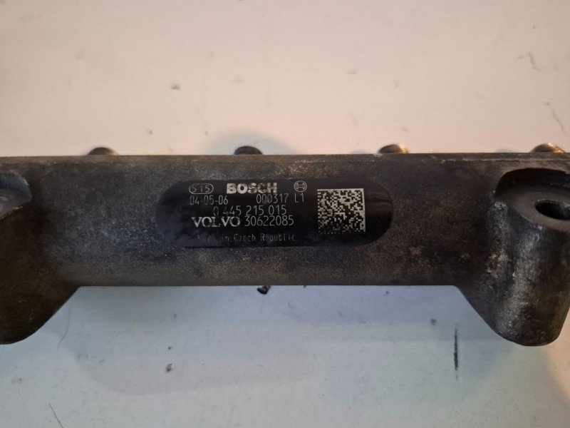 Recambio de rampa inyectora para volvo xc90 d5244t5 referencia OEM IAM 0445215015  