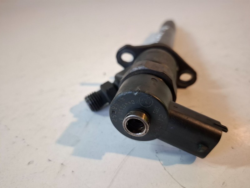 Recambio de inyector para volvo xc90 d5244t5 referencia OEM IAM 0445110078  