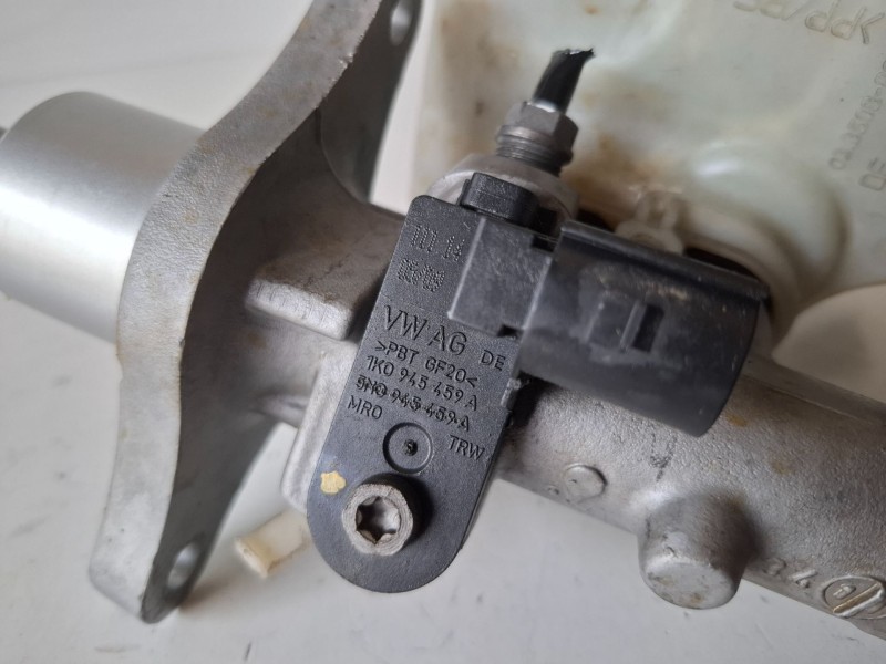 Recambio de bomba freno para volkswagen scirocco (137) cavd referencia OEM IAM   
