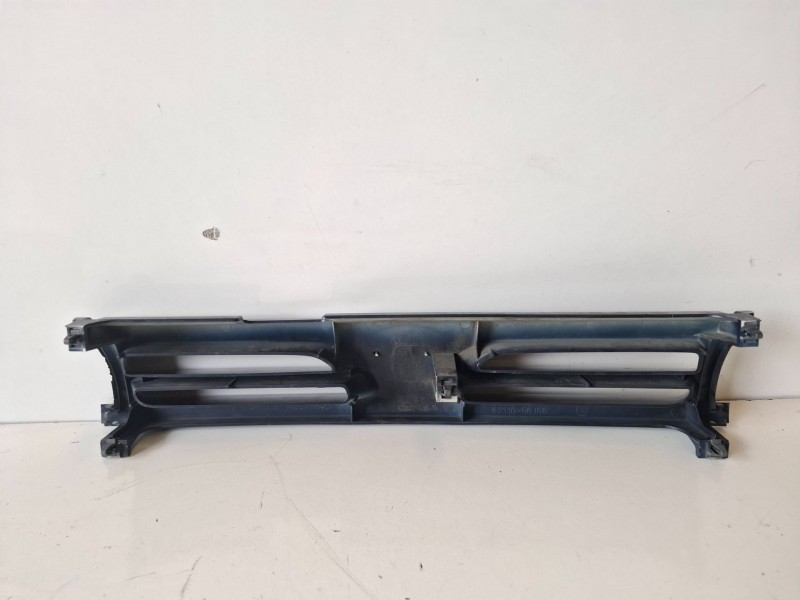 Recambio de rejilla delantera para nissan primera berl./ traveller (p10/w10) ga16ds referencia OEM IAM 6231057J00  
