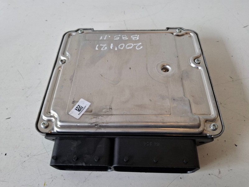 Recambio de centralita motor uce para bmw serie 1 berlina 5p (f20) n47d20c referencia OEM IAM 0281018594  