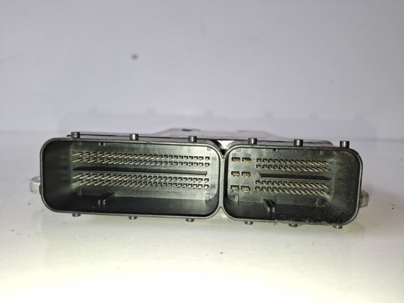 Recambio de centralita motor uce para bmw serie 1 berlina 5p (f20) n47d20c referencia OEM IAM 0281018594  