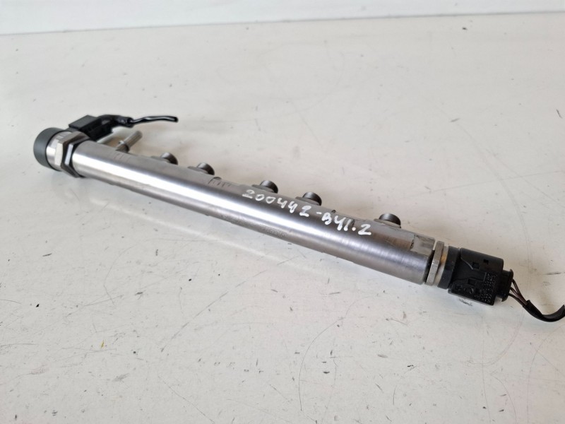 Recambio de rampa inyectora para bmw serie 1 berlina 5p (f20) n47d20c referencia OEM IAM 0445214182  