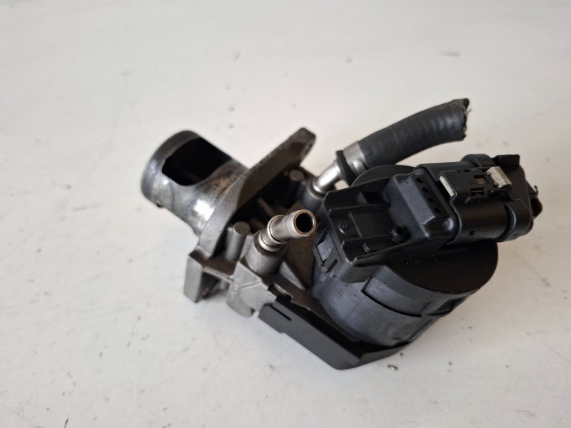 Recambio de valvula egr para bmw serie 1 berlina 5p (f20) n47d20c referencia OEM IAM 7810871  
