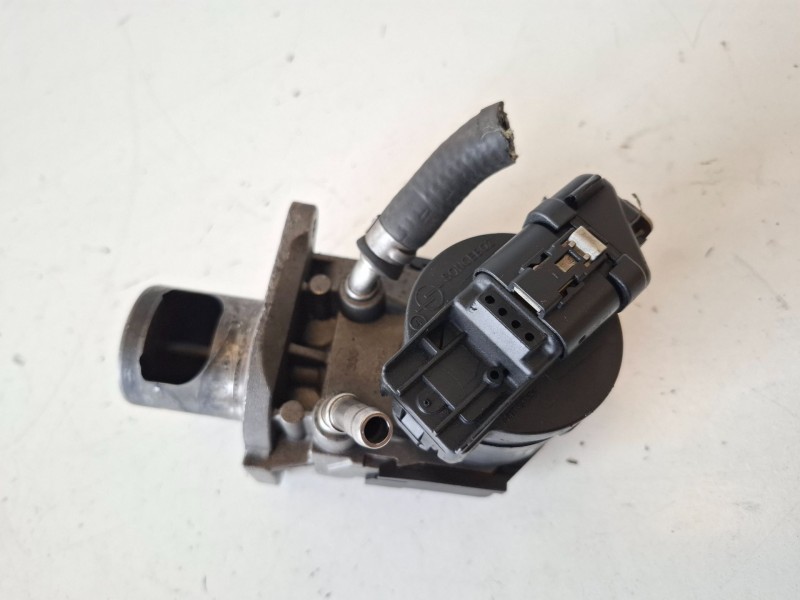 Recambio de valvula egr para bmw serie 1 berlina 5p (f20) n47d20c referencia OEM IAM 7810871  
