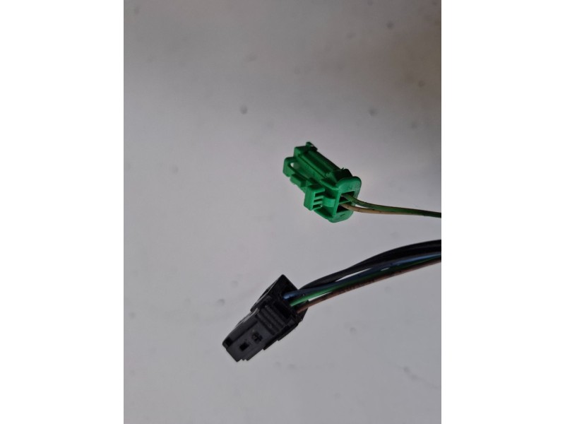 Recambio de retrovisor derecho para citroen c4 berlina 9hx referencia OEM IAM 96467112  