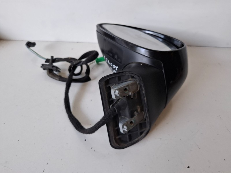 Recambio de retrovisor izquierdo para citroen c4 berlina 9hx referencia OEM IAM 96467083  