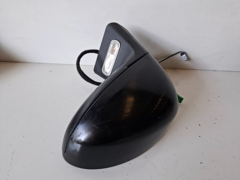 Recambio de retrovisor izquierdo para citroen c4 berlina 9hx referencia OEM IAM 96467083  
