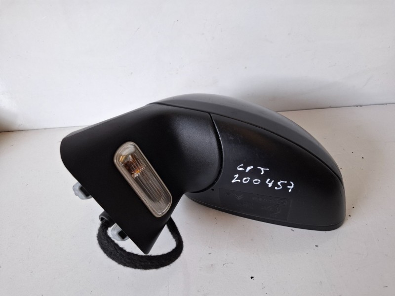 Recambio de retrovisor izquierdo para citroen c4 berlina 9hx referencia OEM IAM 96467083  