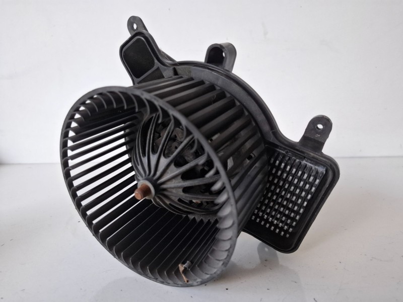 Recambio de ventilador calefaccion para peugeot 3008 9hz / 9h01 referencia OEM IAM   