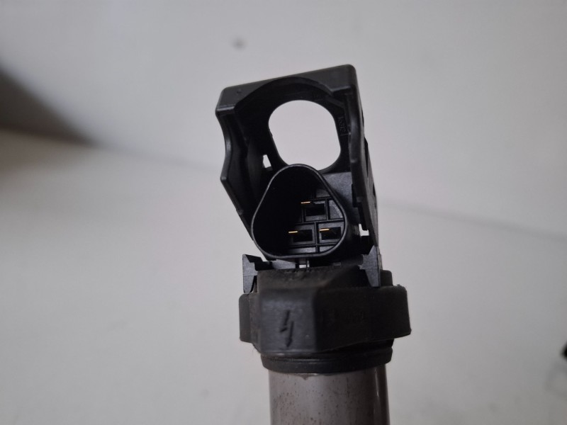 Recambio de bobina encendido para bmw serie 1 berlina (e81/e87) n45b16a referencia OEM IAM 0221504100  