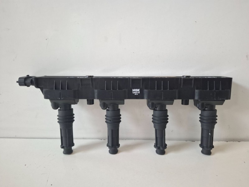 Recambio de bobina encendido para opel corsa c z12xep referencia OEM IAM U6019  