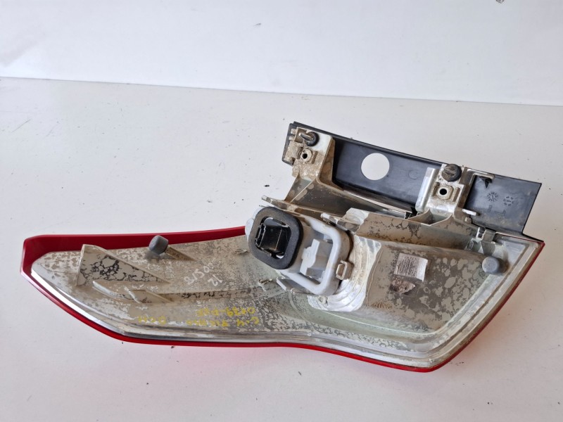Recambio de piloto trasero derecho para citroen c4 picasso 9hz referencia OEM IAM   