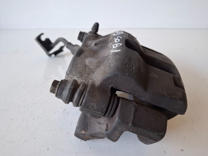 Recambio de pinza de freno delantera izquierda para renault master ii fase 2 furgón g9u650 referencia OEM IAM   