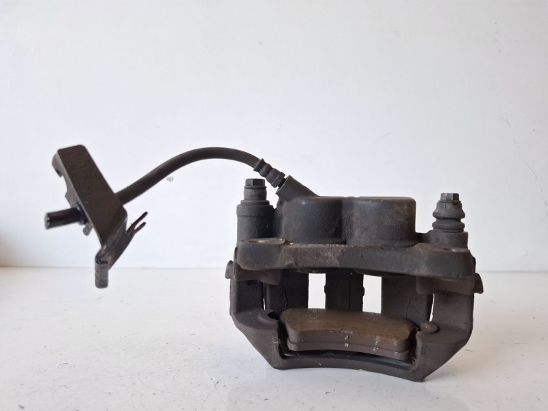 Recambio de pinza de freno delantera izquierda para renault master ii fase 2 furgón g9u650 referencia OEM IAM   