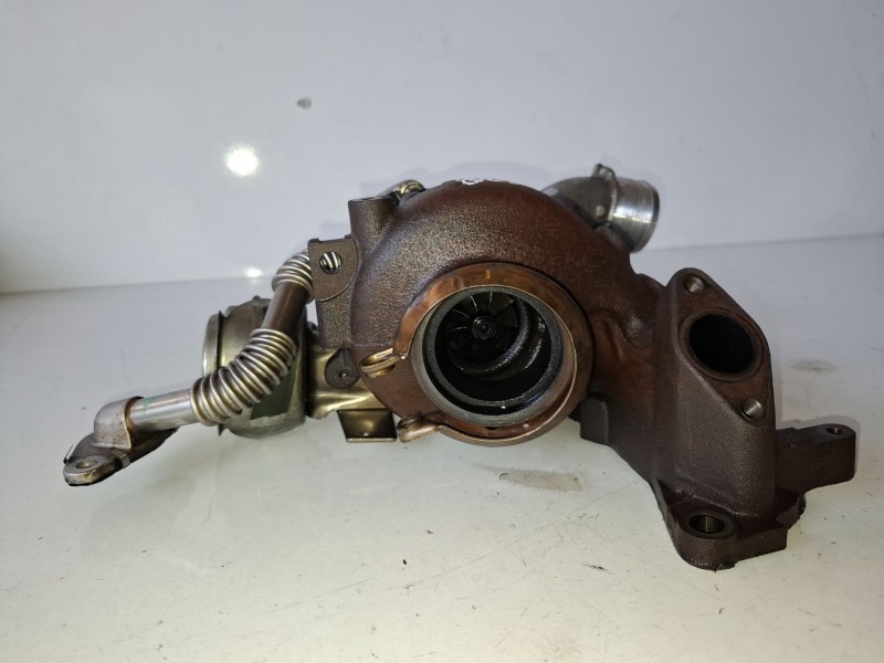 Recambio de turbocompresor para opel vectra c berlina z19dth referencia OEM IAM 55196766  