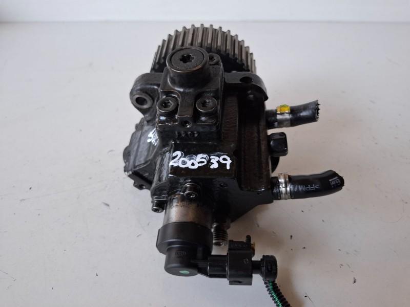 Recambio de bomba inyeccion para opel vectra c berlina z19dth referencia OEM IAM 0445010097  