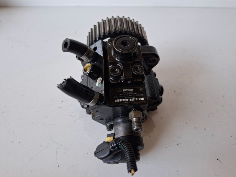 Recambio de bomba inyeccion para opel vectra c berlina z19dth referencia OEM IAM 0445010097  