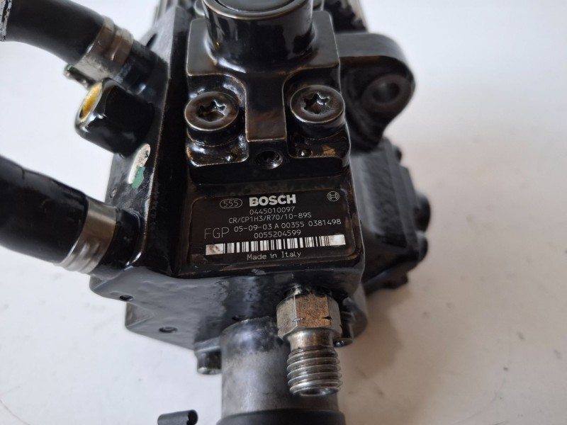Recambio de bomba inyeccion para opel vectra c berlina z19dth referencia OEM IAM 0445010097  