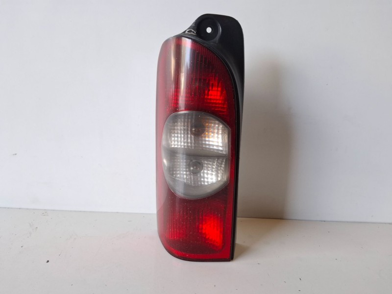Recambio de piloto trasero izquierdo para renault master ii fase 2 furgón g9u754 referencia OEM IAM   