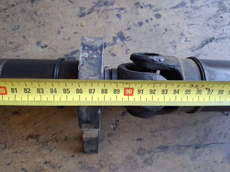 Recambio de transmision central para volvo v70 familiar d5244t referencia OEM IAM 8689915  