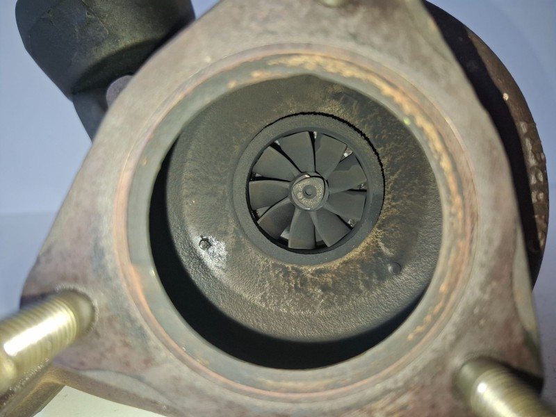 Recambio de turbocompresor para volvo v70 familiar d5244t referencia OEM IAM 8653122  