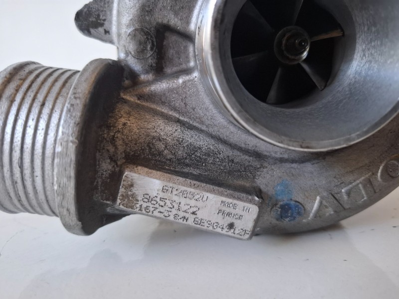Recambio de turbocompresor para volvo v70 familiar d5244t referencia OEM IAM 8653122  