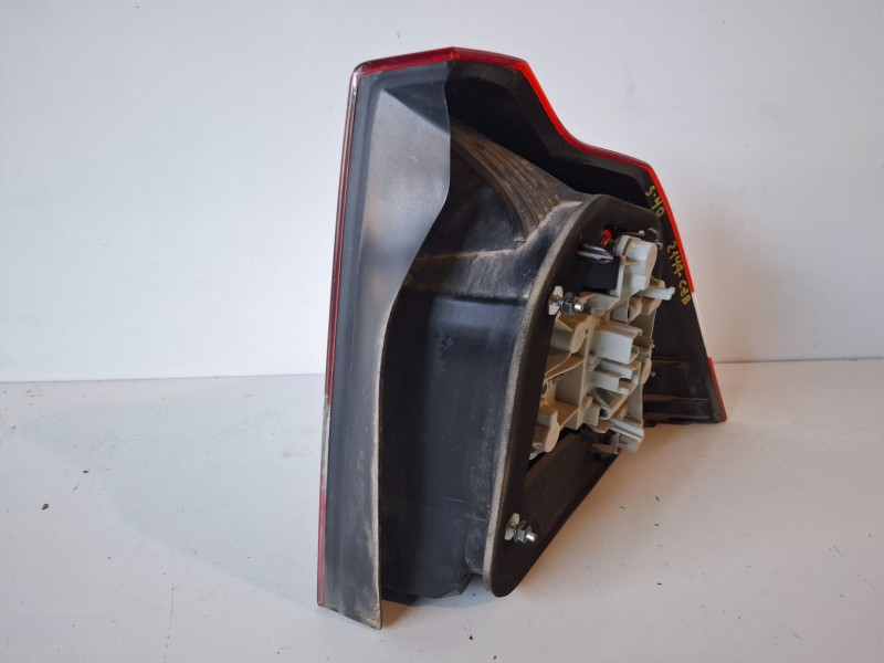 Recambio de piloto trasero izquierdo para volvo s40 berlina d4204t referencia OEM IAM 30698912  