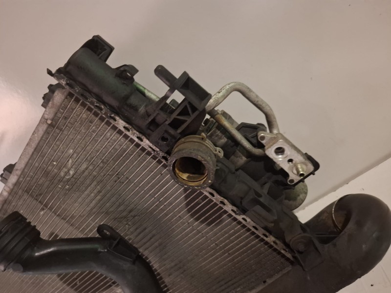 Recambio de radiador agua para opel combo (corsa c) z13dt referencia OEM IAM 13100381  