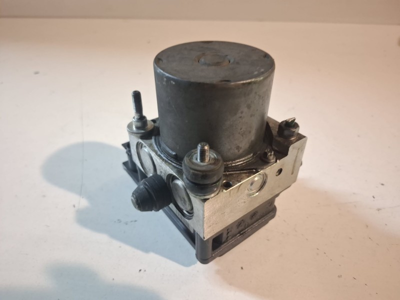 Recambio de abs para opel corsa c z12xep referencia OEM IAM 0265231588  