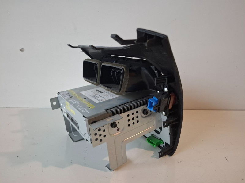 Recambio de sistema audio / radio cd para honda civic 5 puertas (fk) n22a2 referencia OEM IAM 4L0945093  