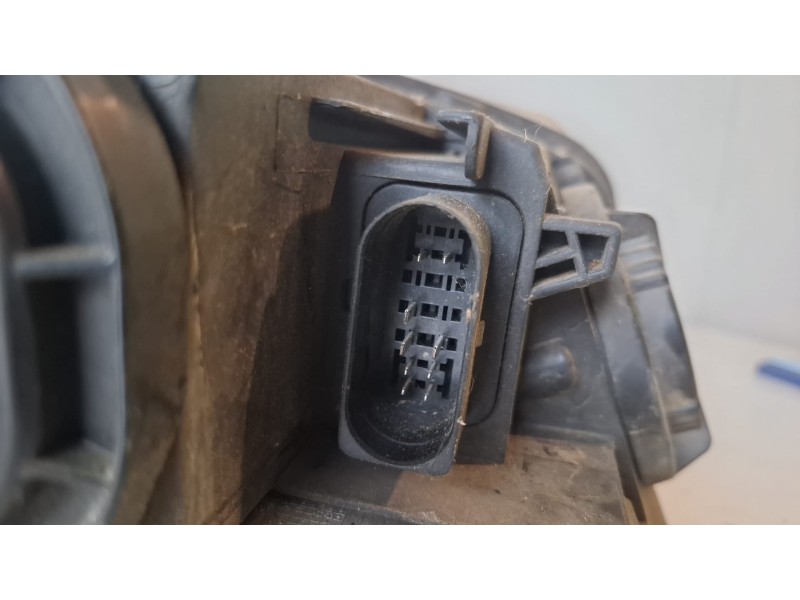 Recambio de faro izquierdo para audi q7 (4l) bug referencia OEM IAM   
