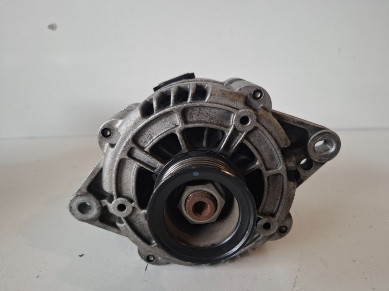 Recambio de alternador para chevrolet lacetti f16d3 referencia OEM IAM   