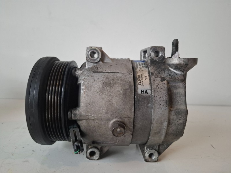 Recambio de compresor aire acondicionado para chevrolet lacetti f16d3 referencia OEM IAM 700772  