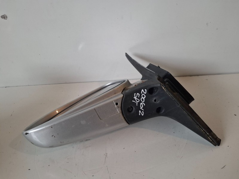 Recambio de retrovisor izquierdo para chevrolet lacetti f16d3 referencia OEM IAM   