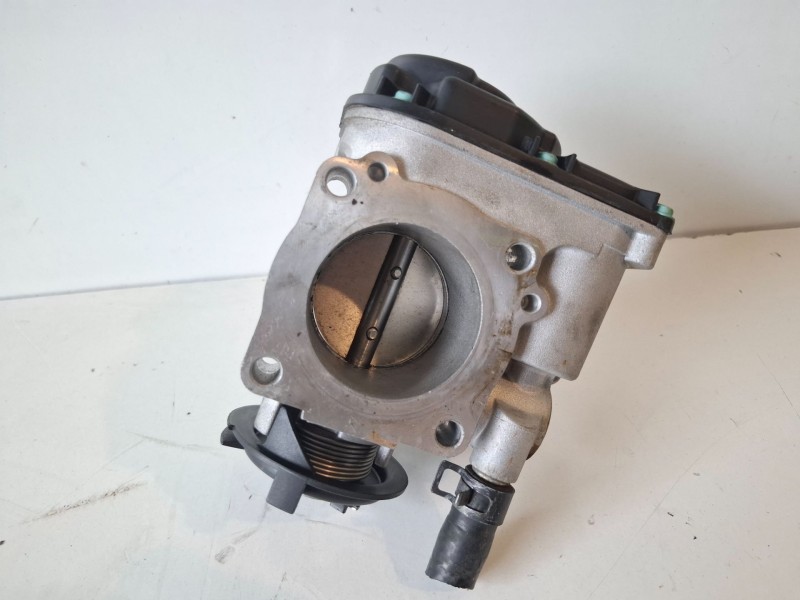 Recambio de caja mariposa para chevrolet lacetti f16d3 referencia OEM IAM   