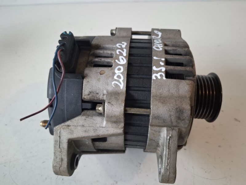 Recambio de alternador para chevrolet lacetti f16d3 referencia OEM IAM   
