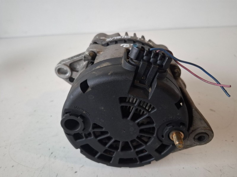 Recambio de alternador para chevrolet lacetti f16d3 referencia OEM IAM   